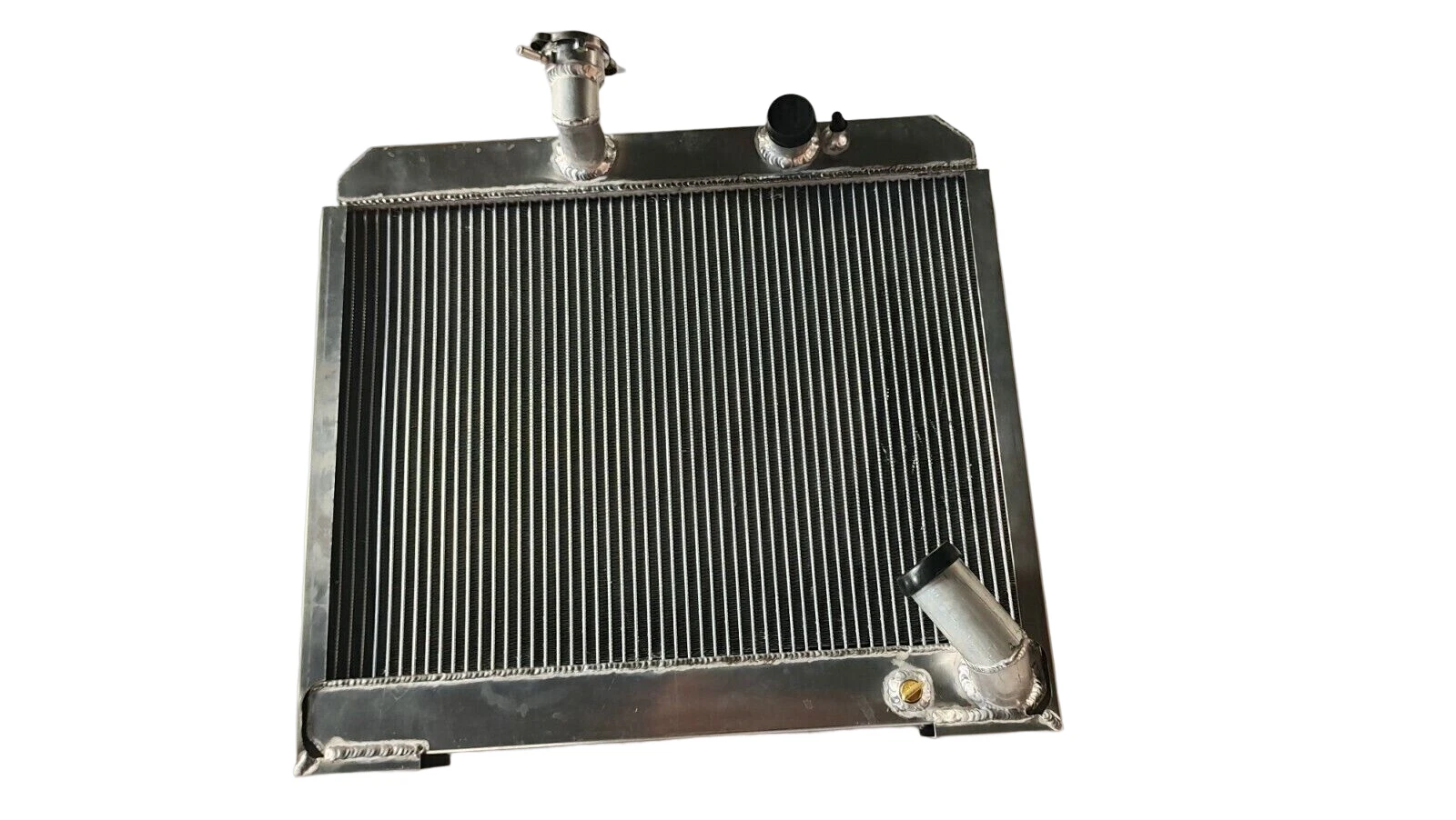Jaguar 4.2L XKE E-Type Series 2 Manual 1969-1971 Aluminum Radiator