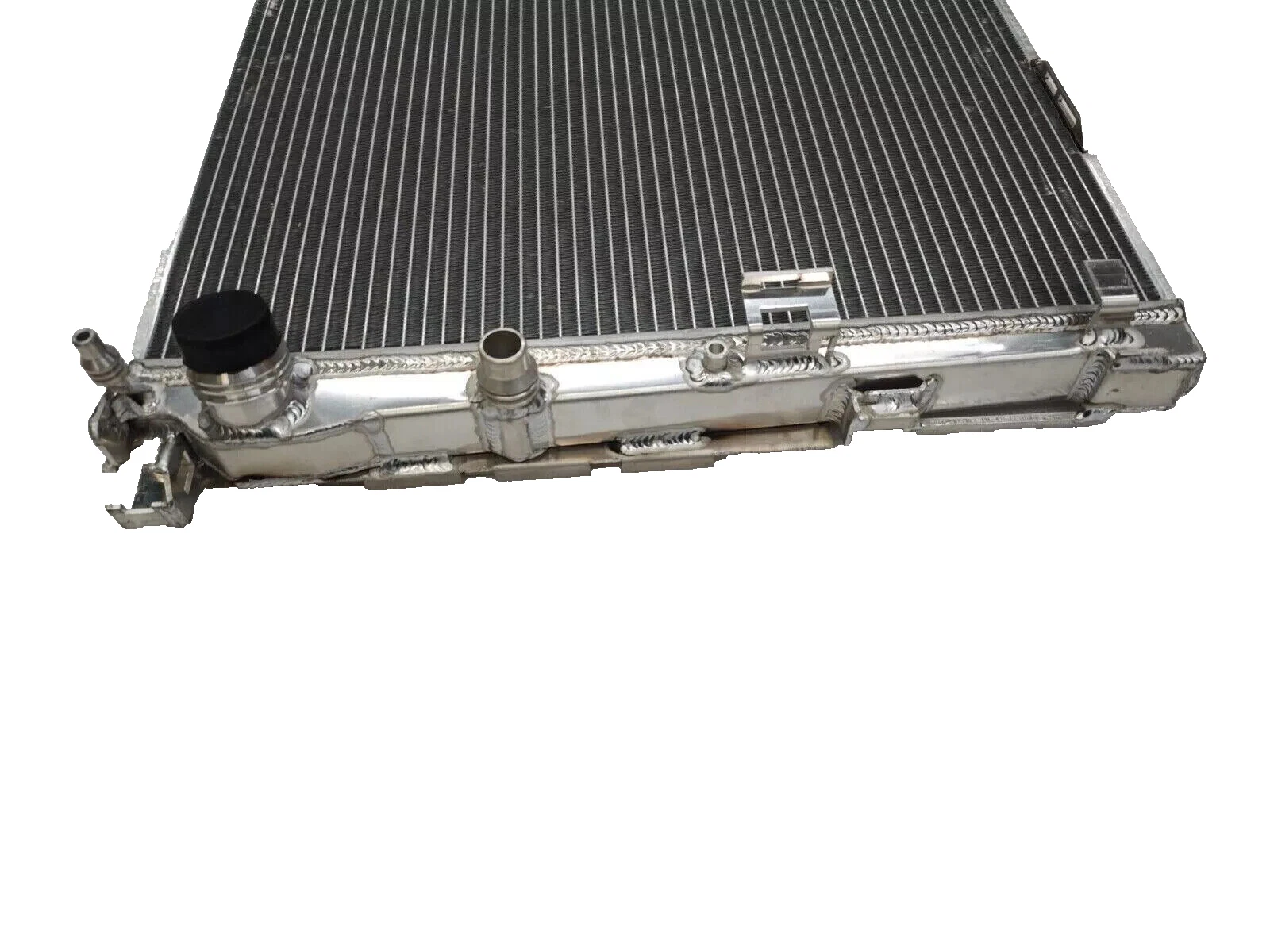 Top Aluminum Radiator For 17 18 BMW 530i 540i iX 740i 3.0L 2016-2019 5 Top Aluminum Radiator For 17 18 BMW 530i 540i iX 740i 3.0L 2016-2019 - Image 5